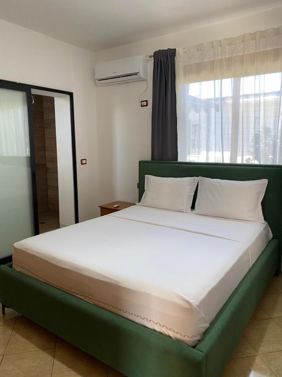 Vavla House Apartment เบราท ภายนอก รูปภาพ